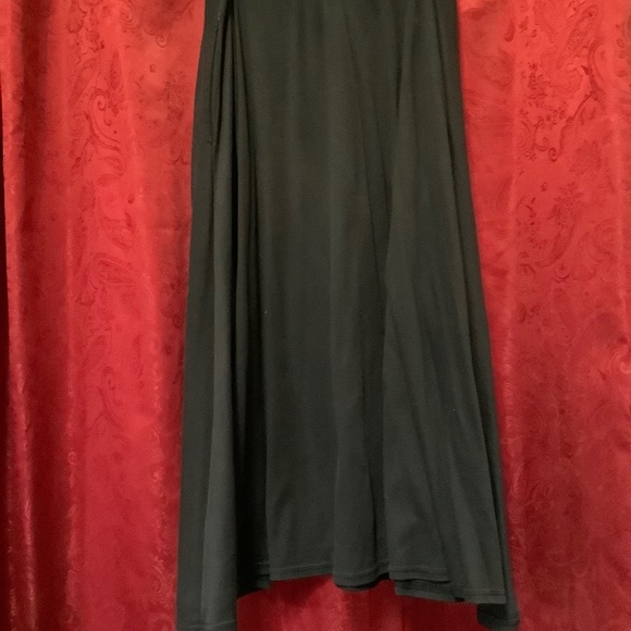 Black skirt - Picture 1 of 1